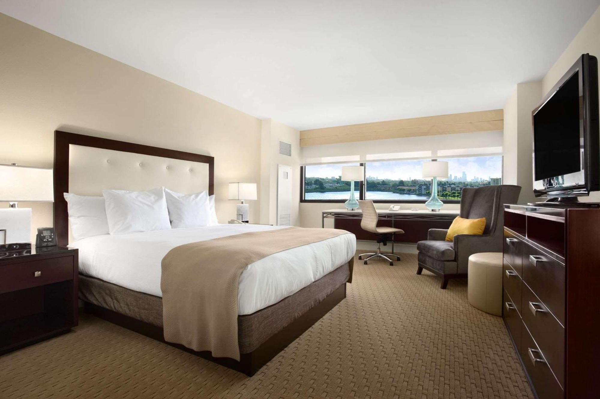 Hilton Miami Airport Blue Lagoon Luaran gambar